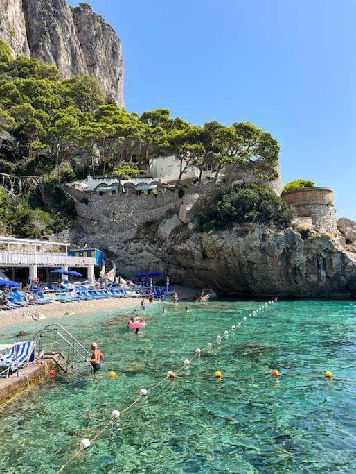 Exceptionnel Pieds Dans L'Eau Villa Capri Esterno foto