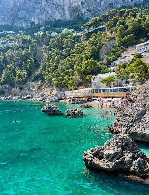 Exceptionnel Pieds Dans L'Eau Villa Capri Esterno foto